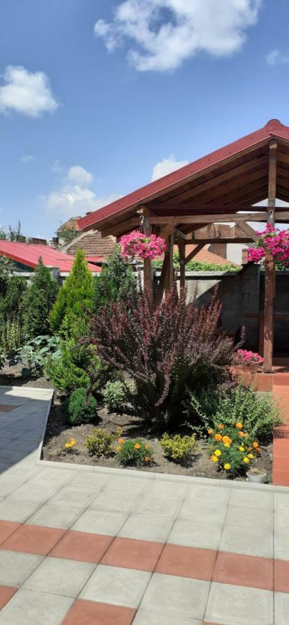 Hotel La Principessa à Oradea Extérieur photo