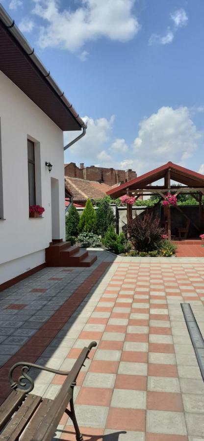Hotel La Principessa à Oradea Extérieur photo